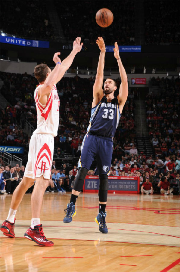 以吉拉西居 以吉拉西居