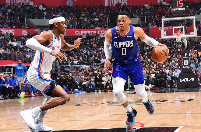 凭借出众的 凭借出众的