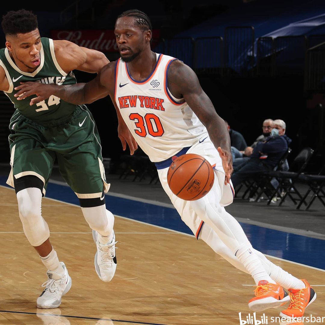 与媒体的目 与媒体的目